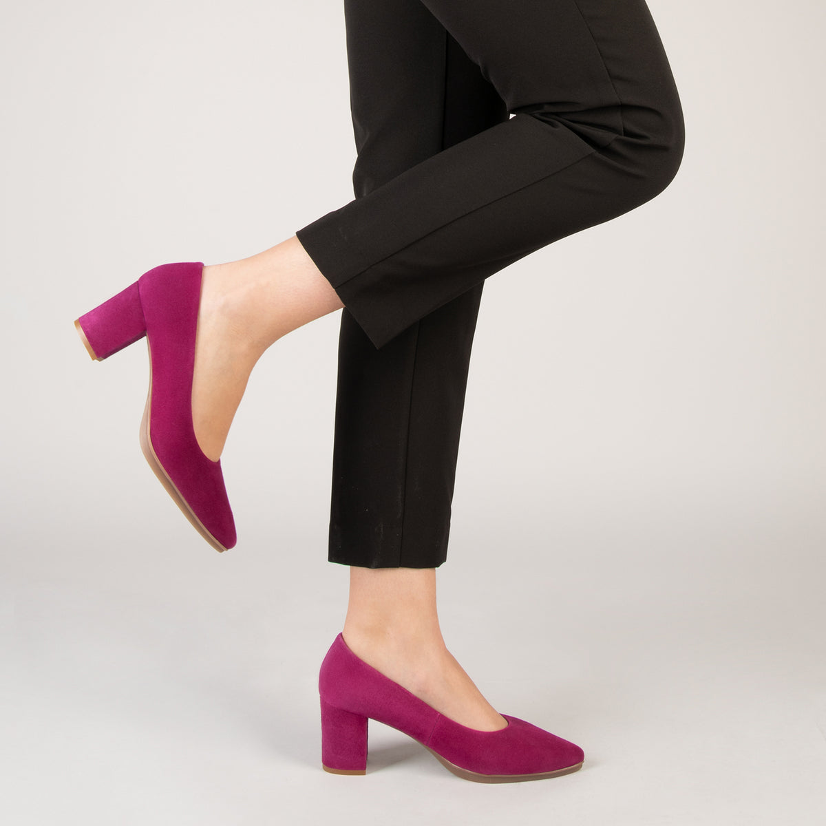 URBAN S – BURGUNDY suede mid heels